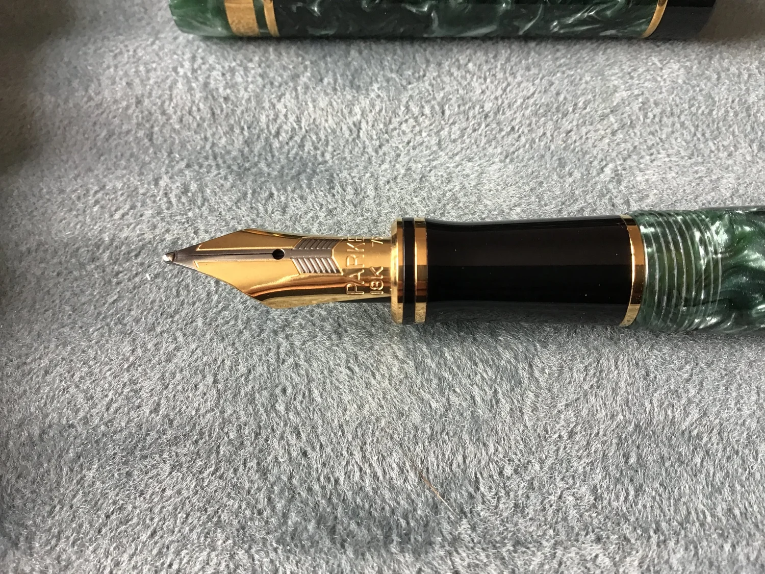 Parker Duofold International Fountain Pen - Green Marble — Global
